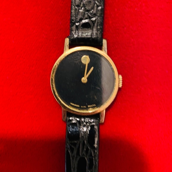 MOVADO MUSEUM WOMEN'S WATCH - Picture 4 of 7